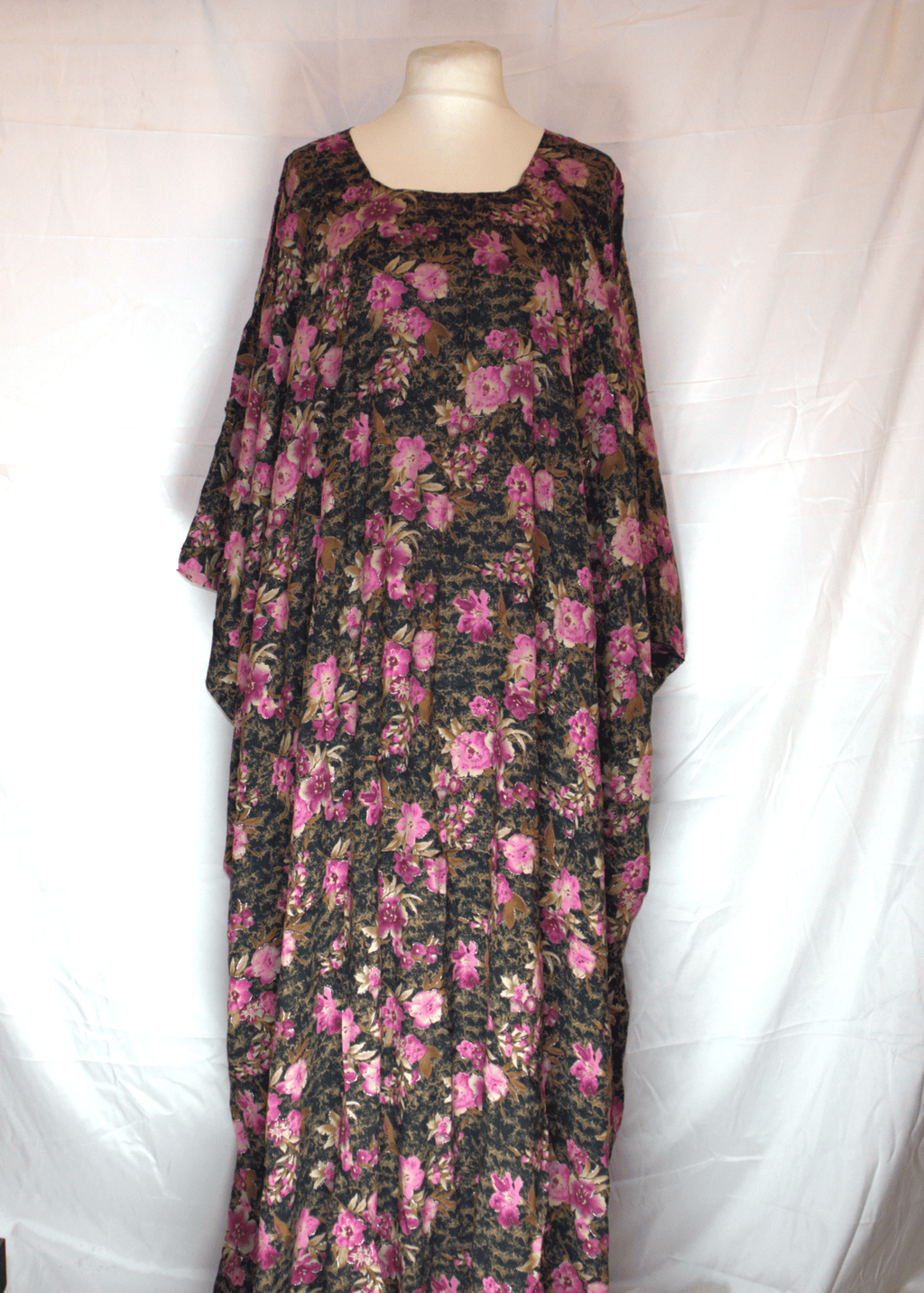 Floral Baati – Pink & Black