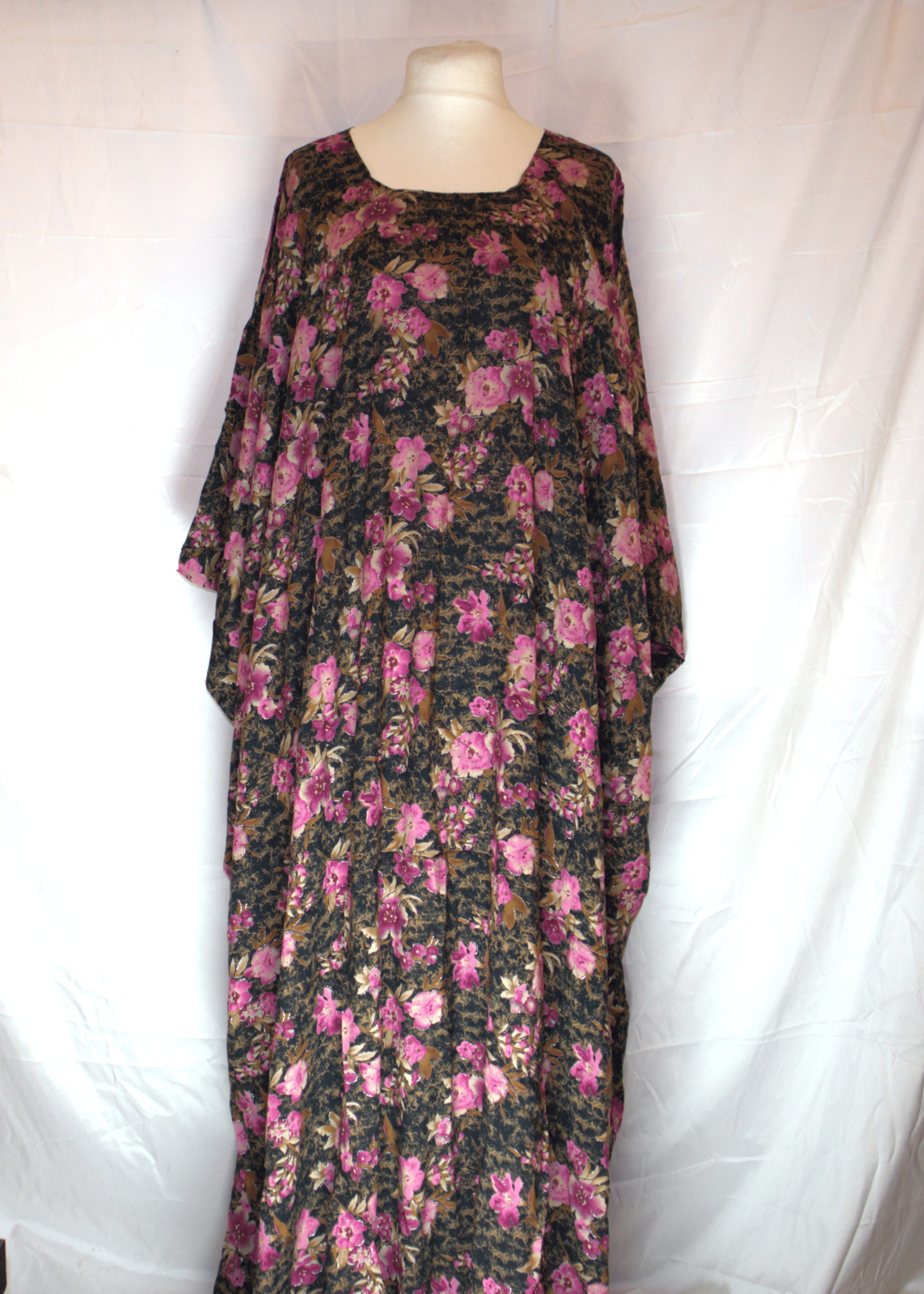 Floral Baati – Pink & Black